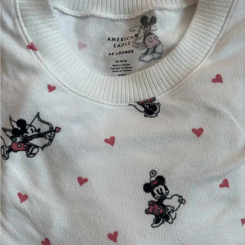 Mickey and Minnie Mouse Valentines PJs - Picture 2 of 4